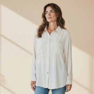 Vintage LIZDEN 100% Silk Button Up Relaxed Fit Blouse. Cream. Size Medium